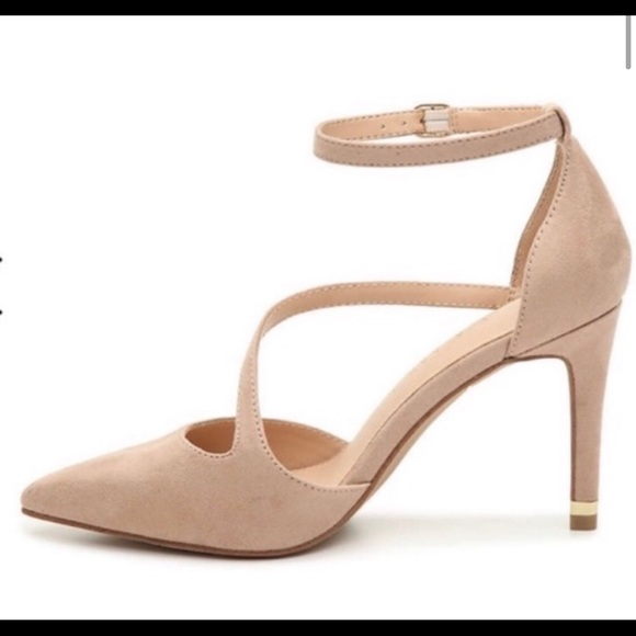 Sevama Suede Beige Pump, 9.5 10 - Picture 9 of 11